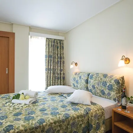 Hotel Nestorion 2*