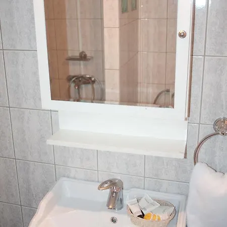 Nestorion Hotel 2*